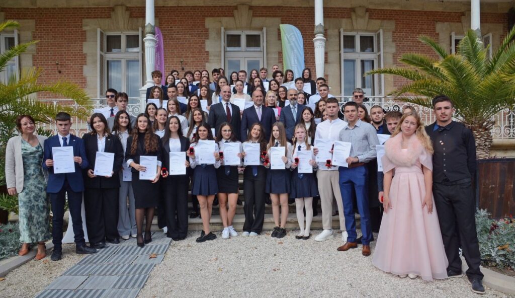 Britanica Park School Students Earn Silver Award in the Duke of Edinburgh’s International Award